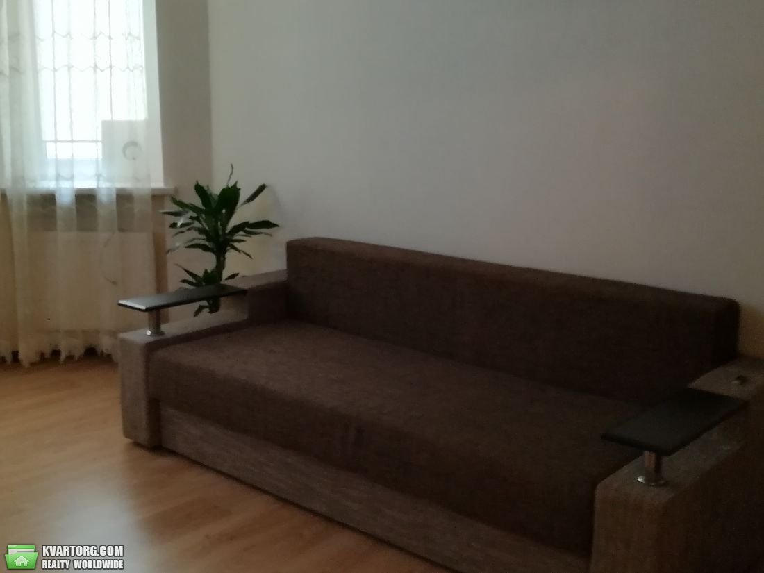 Rent out 1-room apartment. Киев,  Большая Окружная — photo 2