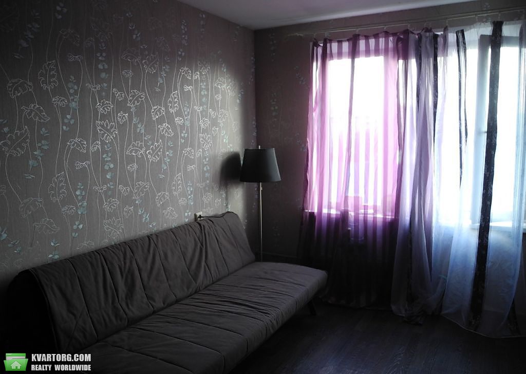 Rent out 2-room apartment. Киев, Александра Сабурова — photo 1