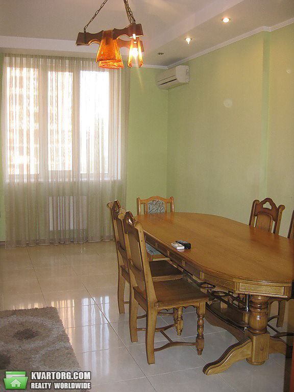 Rent out 3-room apartment. Киев, Щорса — photo 4
