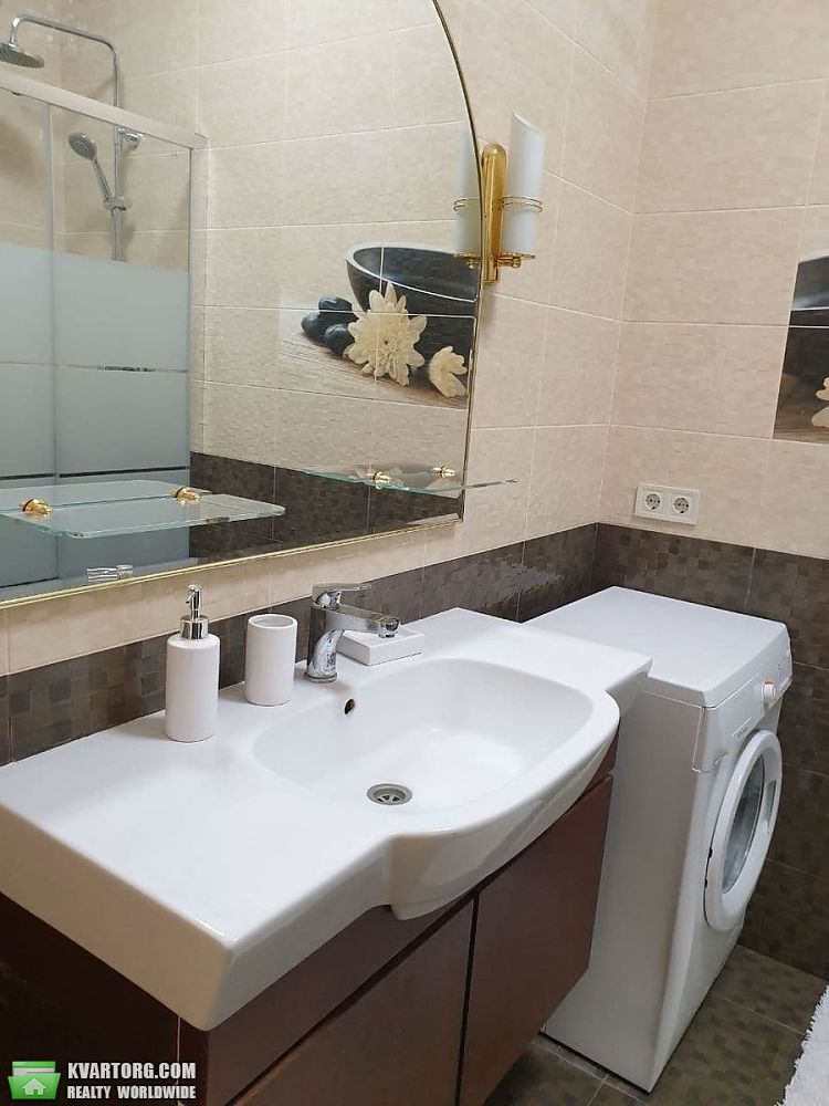Rent out 1-room apartment. Киев, Никольско Слободская — photo 7