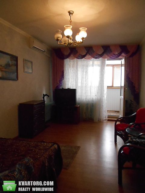 Rent out 2-room apartment. Киев,  Лисковская — photo 4