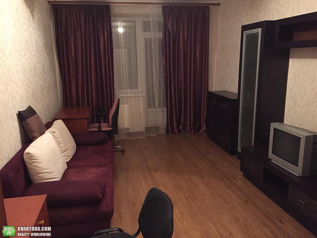 Rent out 3-room apartment. Одесса, Зоопарковая — photo 1