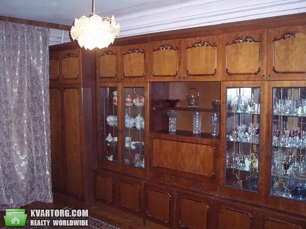Rent out 2-room apartment. Киев,  Васильковская — photo 1