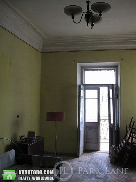 Sell 2-room apartment. Киев,  Лютеранская — photo 1