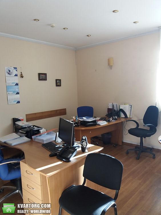 Rent out office. Киев, Предславинская — photo 1