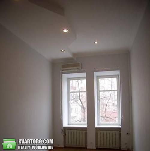 Sell 3-room apartment. Киев,  Малоподвальная — photo 1