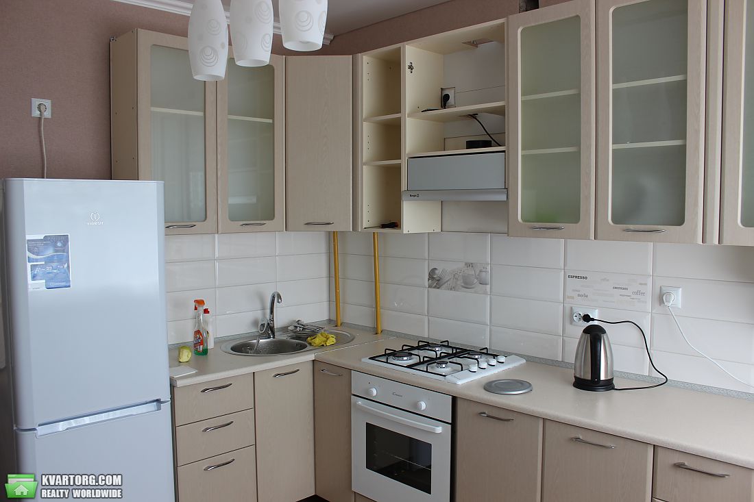 Rent out 2-room apartment. Киев, Боголюбова — photo 4