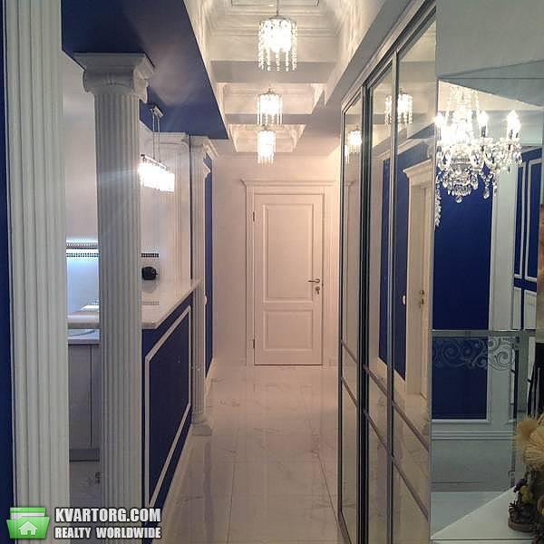 Sell 5-room apartment. Киев,  ул. Маршала Малиновского — photo 2