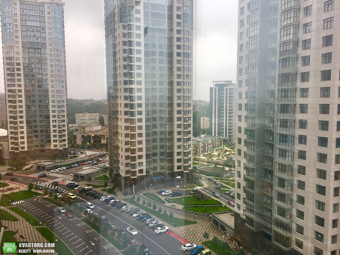 Sell multi-room apartment. Киев,  Драгомирова — photo 3