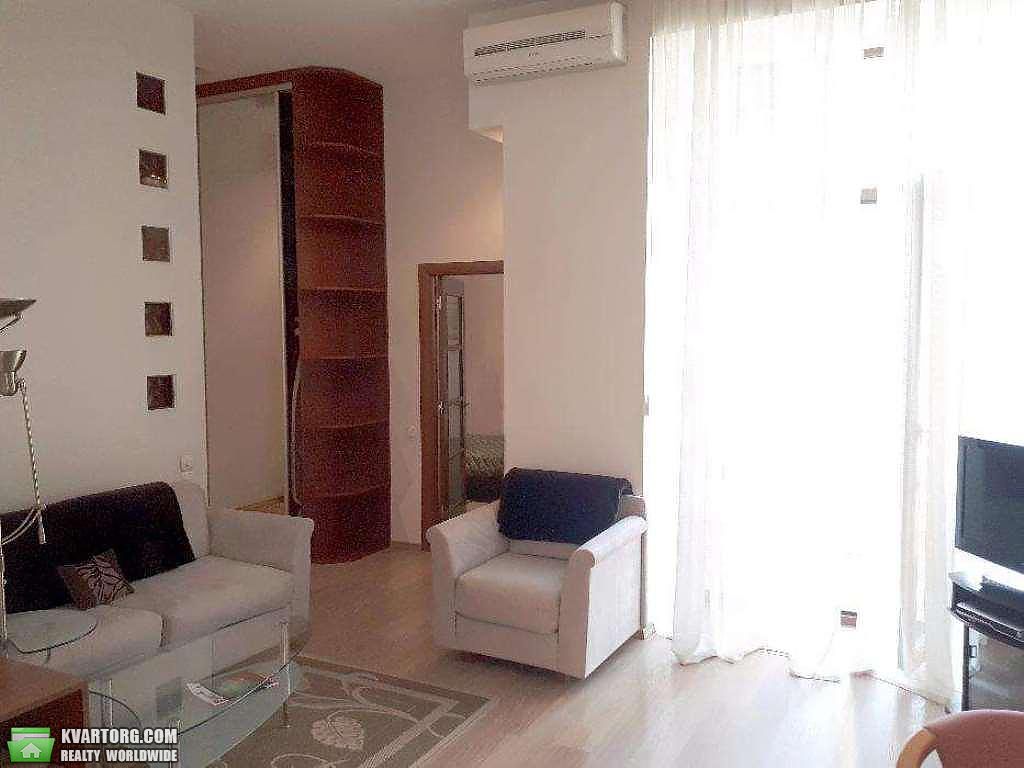 Rent out 2-room apartment. Киев,  Тарасовская — photo 1