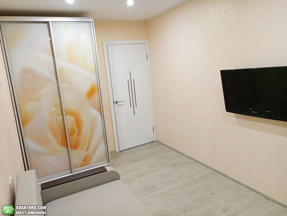 Sell 2-room apartment. Киев,  Лятошинского — photo 1