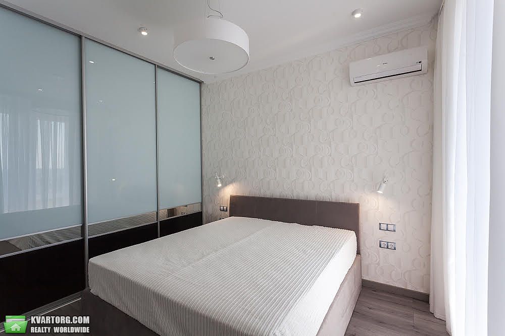 Sell 2-room apartment. Киев,  Щорса — photo 5