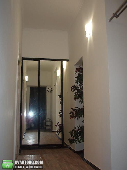 Rent out 1-room apartment. Киев,  Тарасовская — photo 4