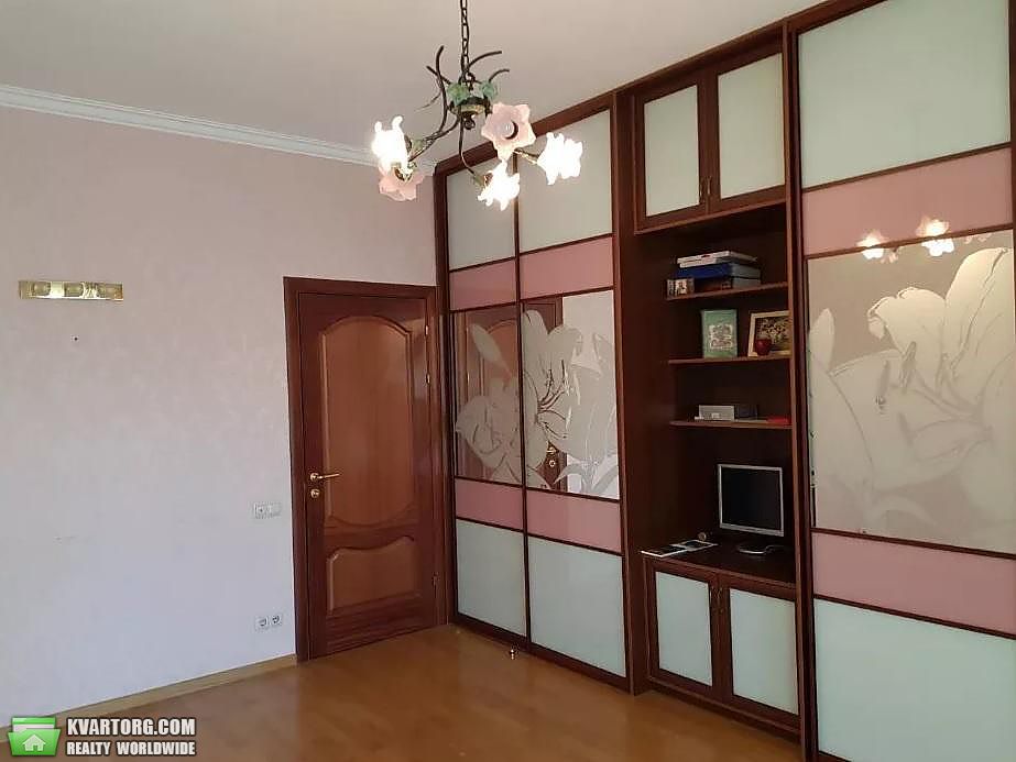Rent out 3-room apartment. Киев,  Хоривая — photo 7