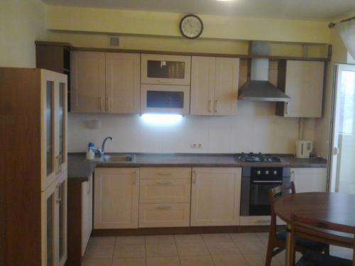 Rent out 2-room apartment. Одесса, Нищинского — photo 2