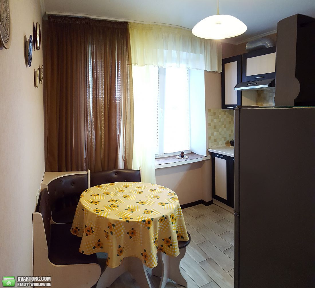 Rent out 3-room apartment. Киев, Ковпака — photo 6