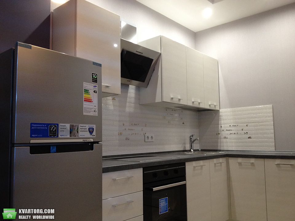 Rent out 2-room apartment. Киев, Регенераторная — photo 9