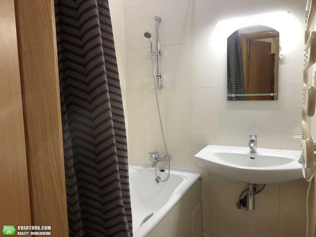 Rent out 3-room apartment. Киев,  Сечевых Стрельцов — photo 10