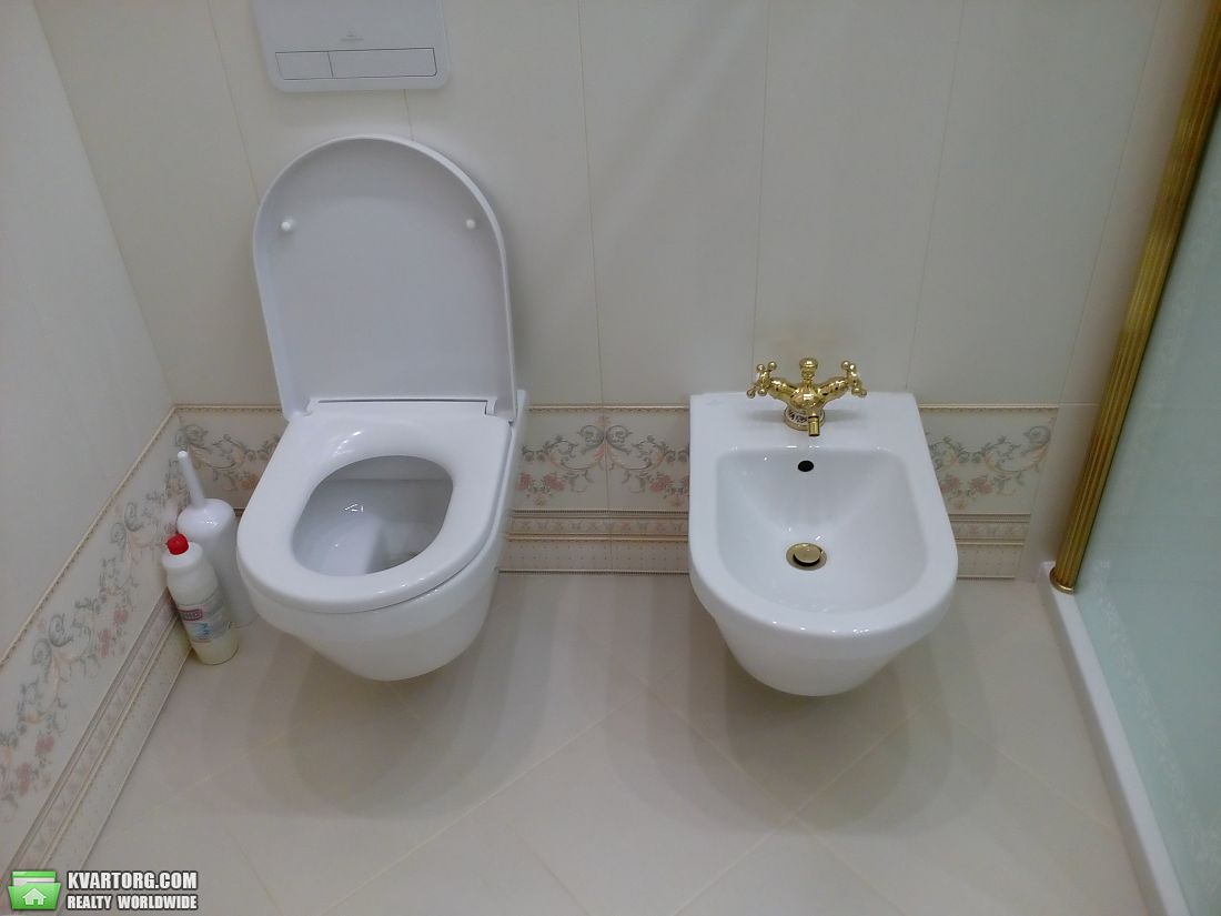 Rent out 2-room apartment. Киев,  Владимирская — photo 10