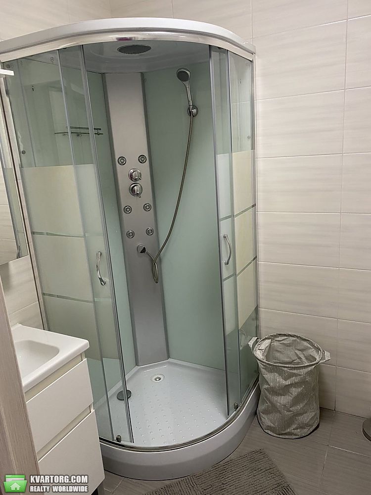 Rent out 2-room apartment. Киев, Вацлава Гавела — photo 8
