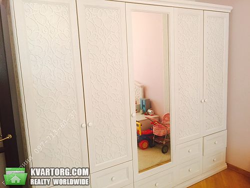 Rent out 4-room apartment. Киев, Героев Сталинграда — photo 6