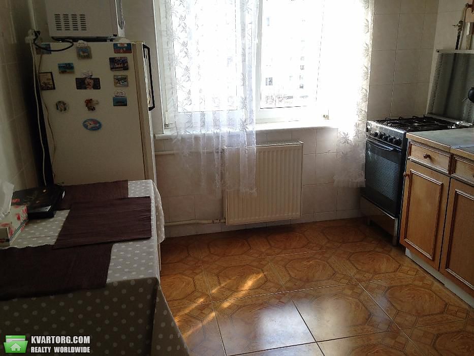 Sell 2-room apartment. Киев,  Героев Днепра — photo 1
