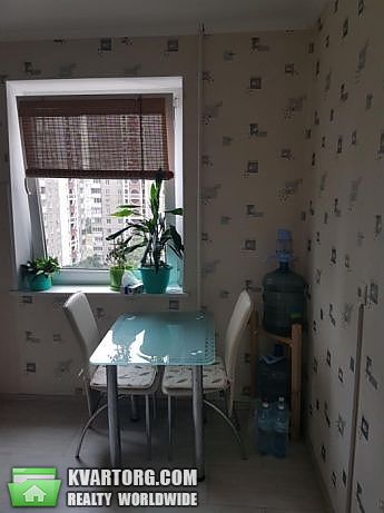 Rent out 2-room apartment. Киев,  Ревуцкого — photo 2