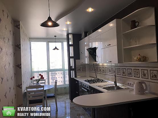 Rent out 2-room apartment. Киев,  Метрологическая — photo 1