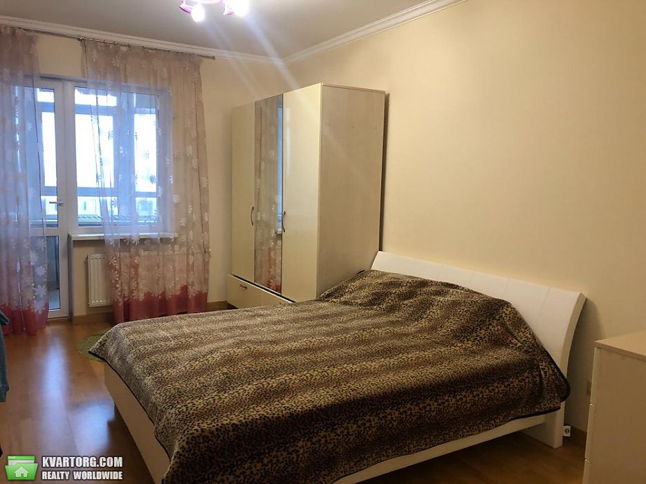 Rent out 2-room apartment. Киев, Дегтярёвская — photo 2