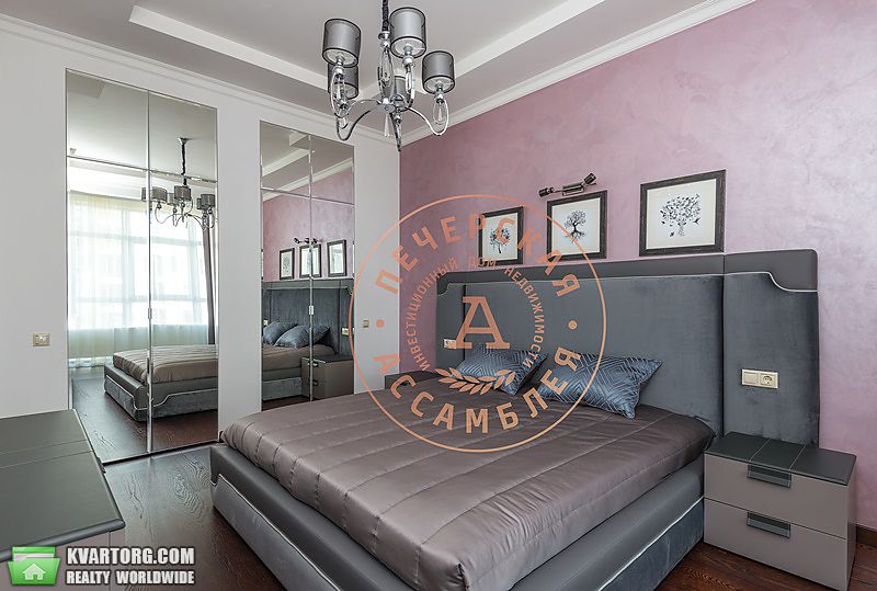Sell 4-room apartment. Киев,  Драгомирова — photo 10