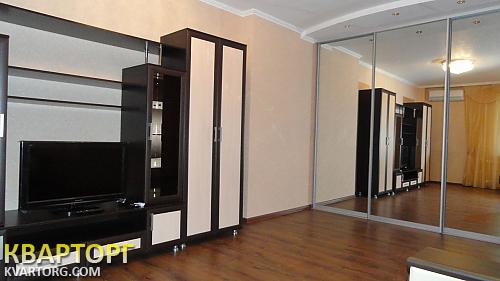 Rent out 2-room apartment. Одесса, ул.Базарная. — photo 1