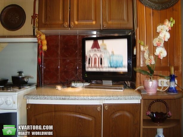 Rent out 2-room apartment. Киев, Шамо — photo 5