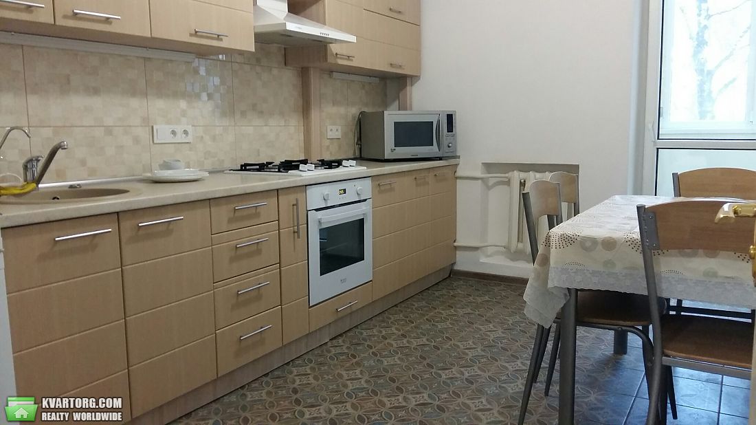 Rent out 2-room apartment. Днепропетровск, Комсомольская — photo 8