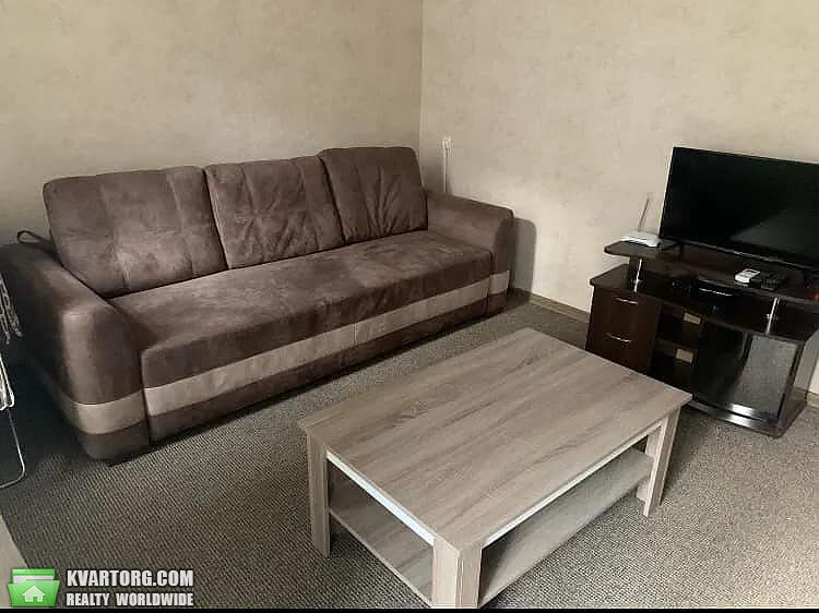 Rent out 2-room apartment. Киев,  Костельная — photo 4