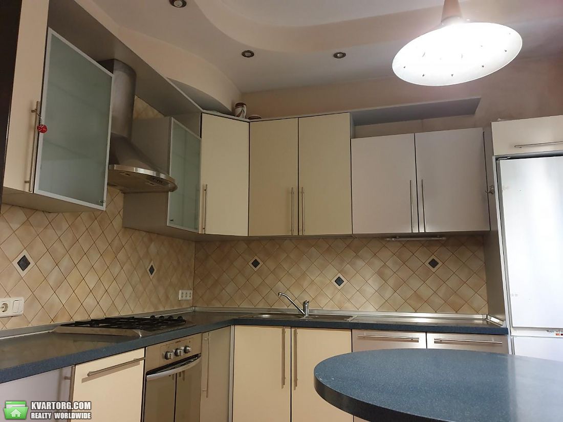 Rent out 3-room apartment. Киев,  Шевченко бул — photo 6