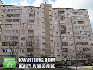 Rent out 2-room apartment. Киев,  Урловская — photo 1