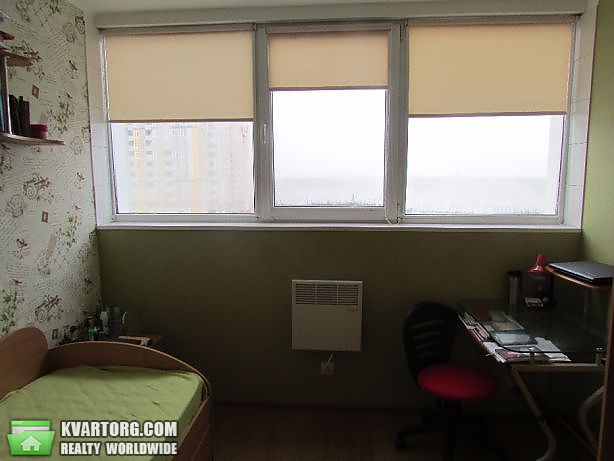Sell 4-room apartment. Киев,  Олевская — photo 10