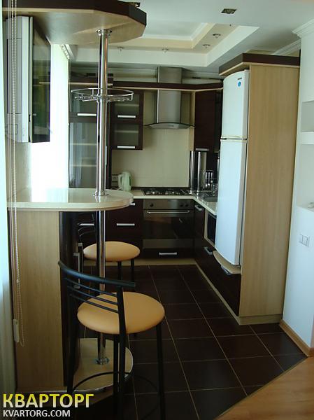 Sell 2-room apartment. Киев,  Жукова — photo 1