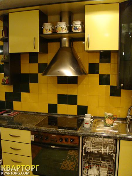 Rent out 3-room apartment. Киев,  Бажана — photo 10