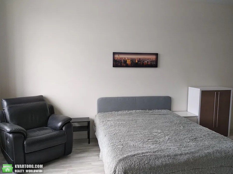 Rent out 1-room apartment. Киев, Коновальца — photo 2