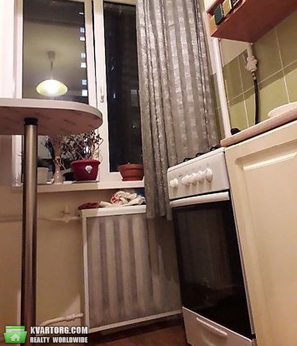 Sell 2-room apartment. Киев,  Набережно-Луговая — photo 2