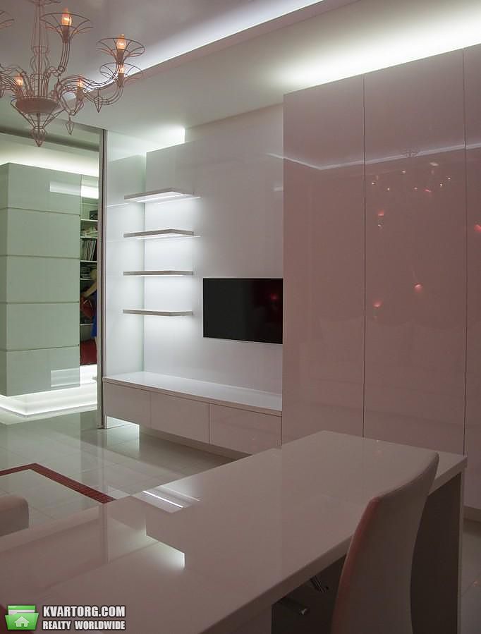 Rent out 2-room apartment. Киев,  Механизаторов — photo 8