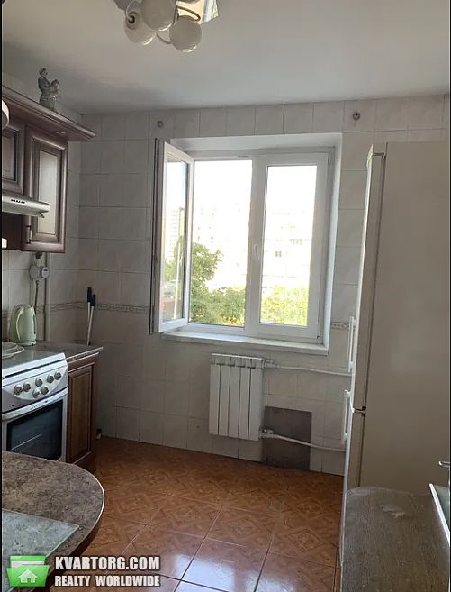 Rent out 2-room apartment. Киев,  Драйзера — photo 1