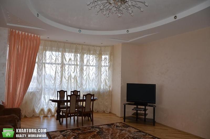 Rent out 3-room apartment. Киев,  Щорса — photo 7