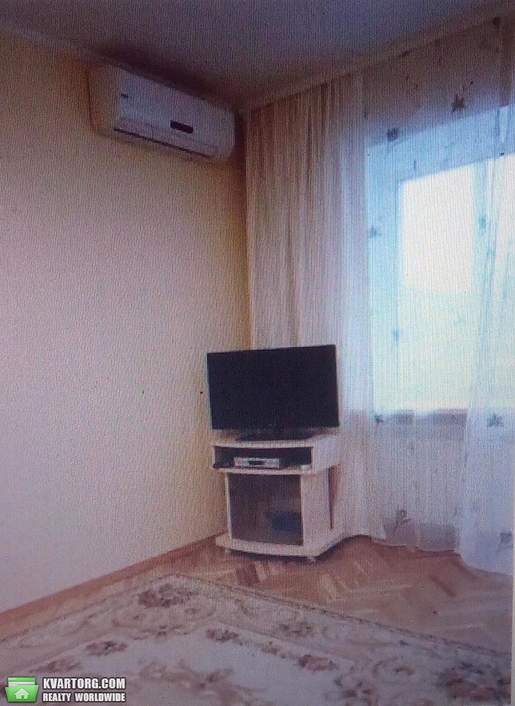 Rent out 1-room apartment. Киев, лескова — photo 3