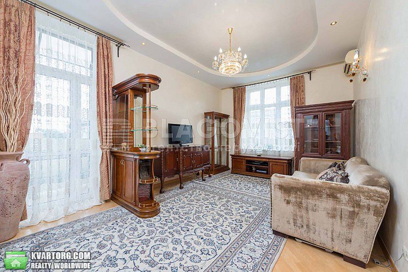 Rent out 2-room apartment. Киев,  Банковая — photo 1