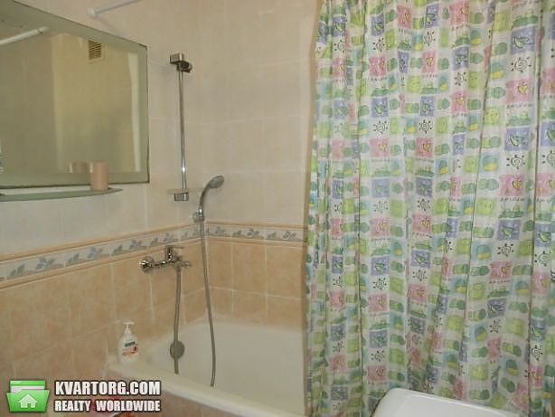 Rent out 1-room apartment. Киев,  Зодчих — photo 4