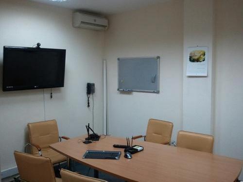 Sell office. Киев, Почайнинская — photo 1