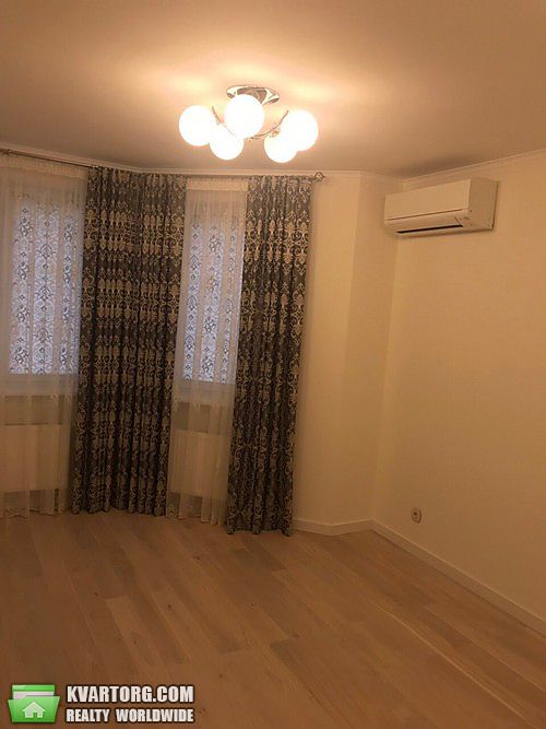 Sell 3-room apartment. Киев,  Комарова — photo 4