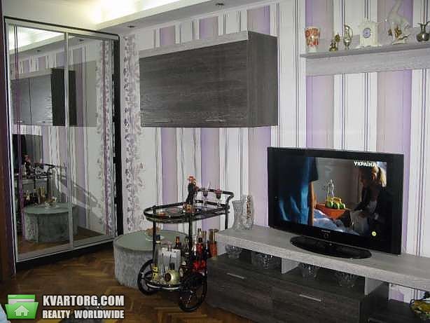 Sell 3-room apartment. Киев,  Полярная — photo 1